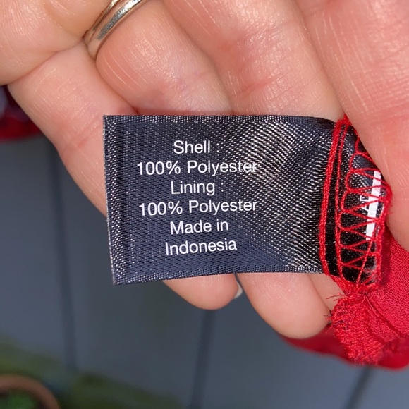 Lane Bryant red/black/wh paisley print with embellished neckline size 22 NWT - Picture 6 of 7